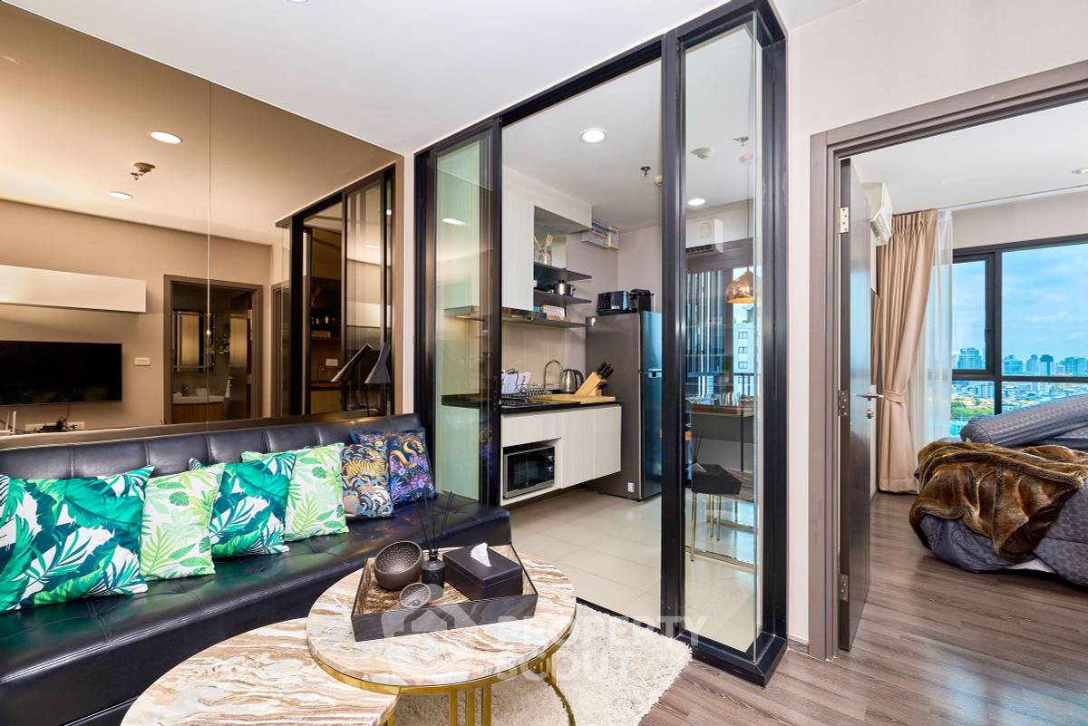 picture High-Floor 1-BR 31 Sqm At The Base Park East Sukhumvit 77 Near BTS On Nut (ID 3061820) - 1/13