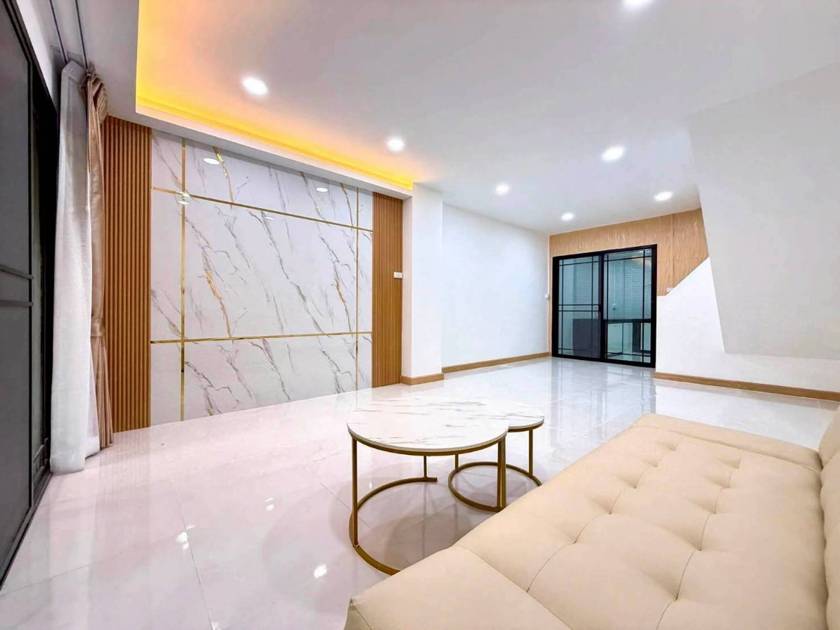 picture ⭐✨RH-066 Townhouse for Sale – Suan Phak Soi 19, Taling Chan✨⭐ - 1/16