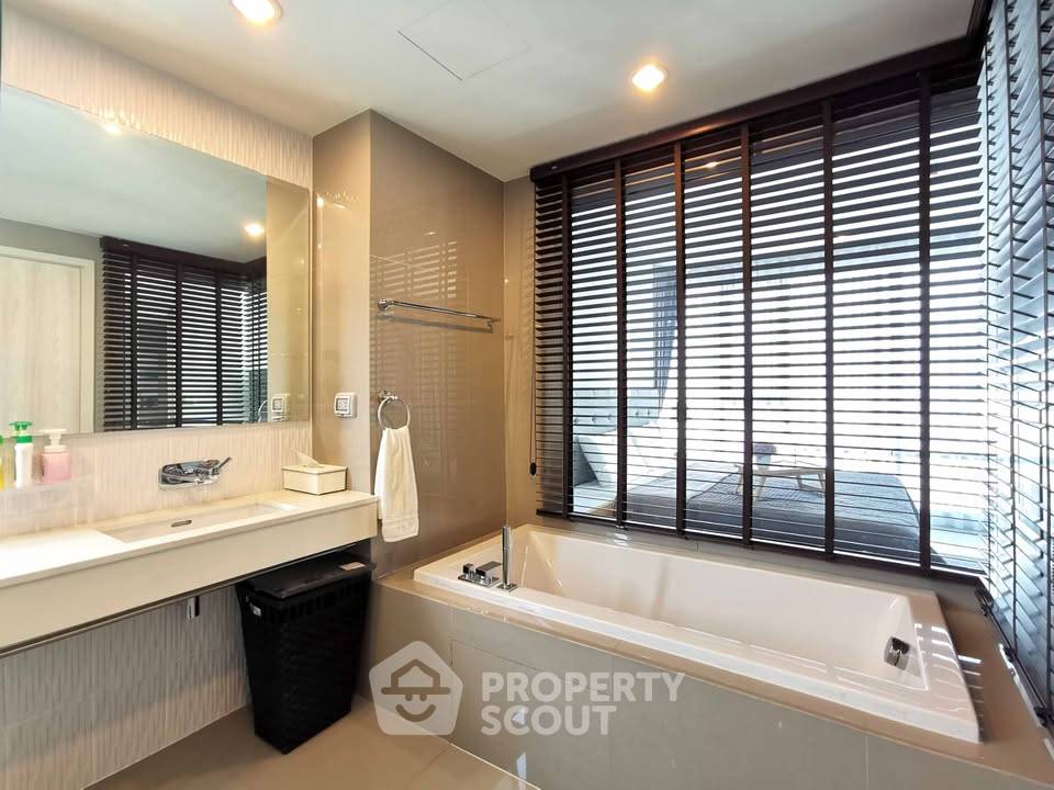 รูป คอนโด 2 ห้องนอน ชั้น 25 ขนาด 79 ตร.ม. Rhythm Sukhumvit 42 ใกล้ BTS เอกมัย 200 ม. (ID 3061899) - รูปที่ 9/12