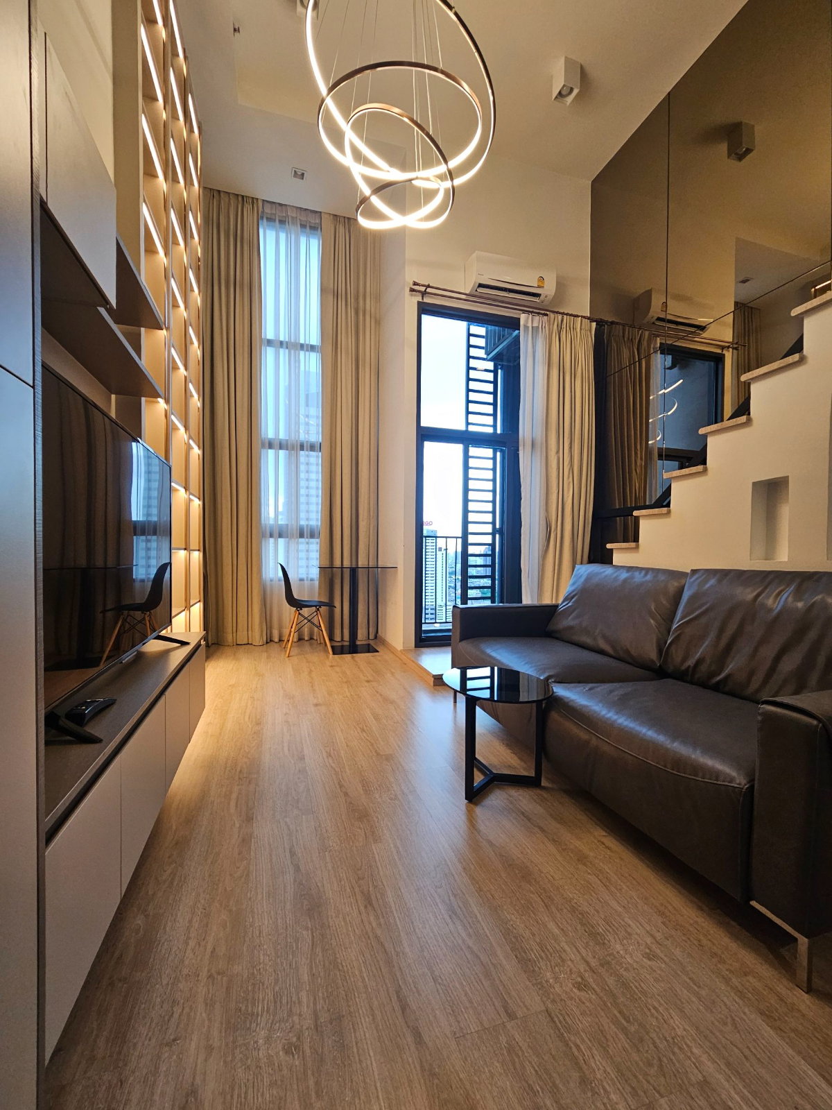 🏙️ **Looking for a beautiful, move-in ready home? Look no further!** 🏙️ ✨For Rent: Ideo Sathorn-Wongwianyai*✨