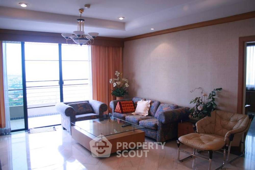 รูป คอนโดสูง 22 ชั้น 3 ห้อง 141 ตร.ม. Riverine Place ใกล้สวนย่า (ID 1647164) - รูปที่ 3/10