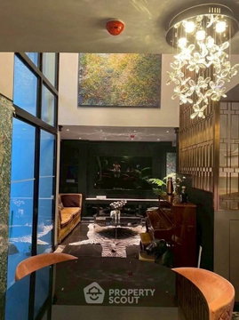Well-Size 3-BR 182 Sqm Condo Near BTS Chit Lom, Na Vara Residence (ID 3057374)
