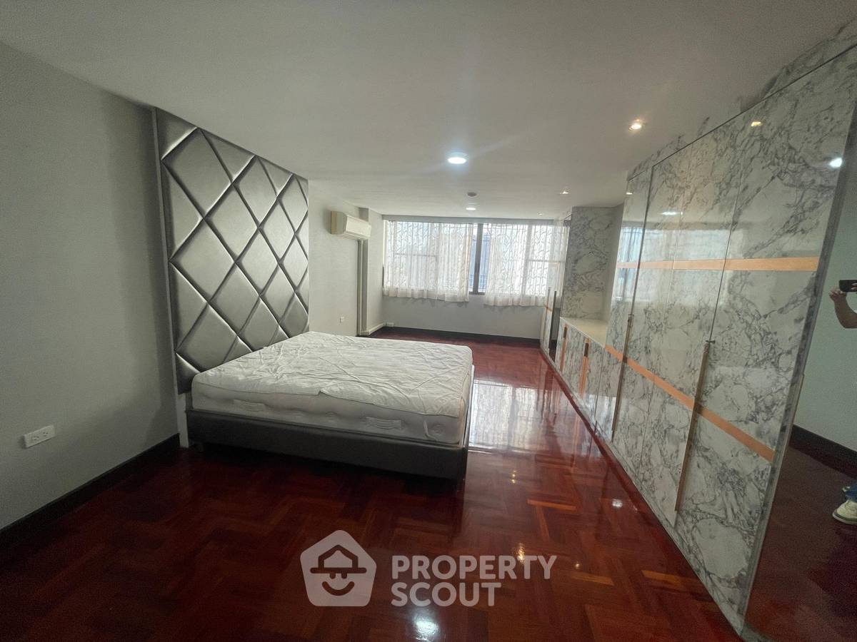 รูป คอนโด 3 ห้องนอน 315 ตร.ม. ชั้น 22 Oriental Towers ใกล้ BTS เอกมัย (ID 3060469) - รูปที่ 9/13