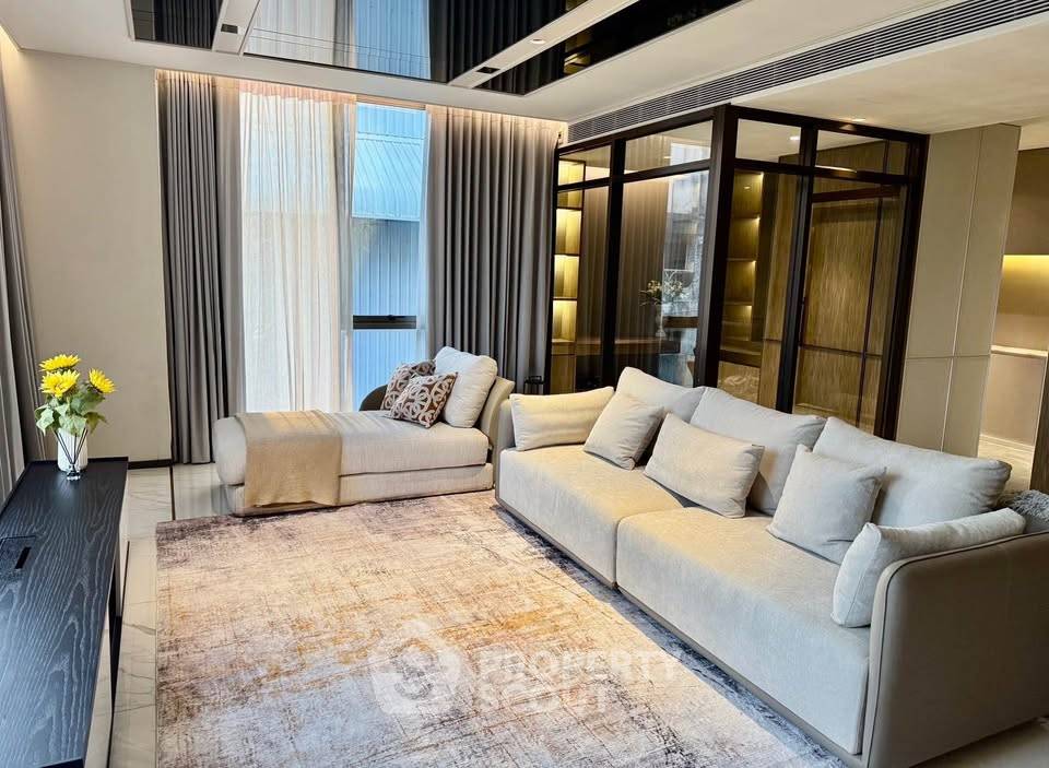 picture Attractive Price 3-BR Condo At Fynn Sukhumvit 31 Near MRT Sukhumvit (ID 3061821) - 2/18