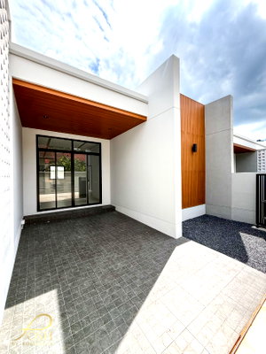 Twin houses for sale Muang Phuket Phuket : Lamp House @ Nakok Soi, Chalong Modern semi-detached homes with generous outdoor space and single-storey townhomes in a prime Chalong location.