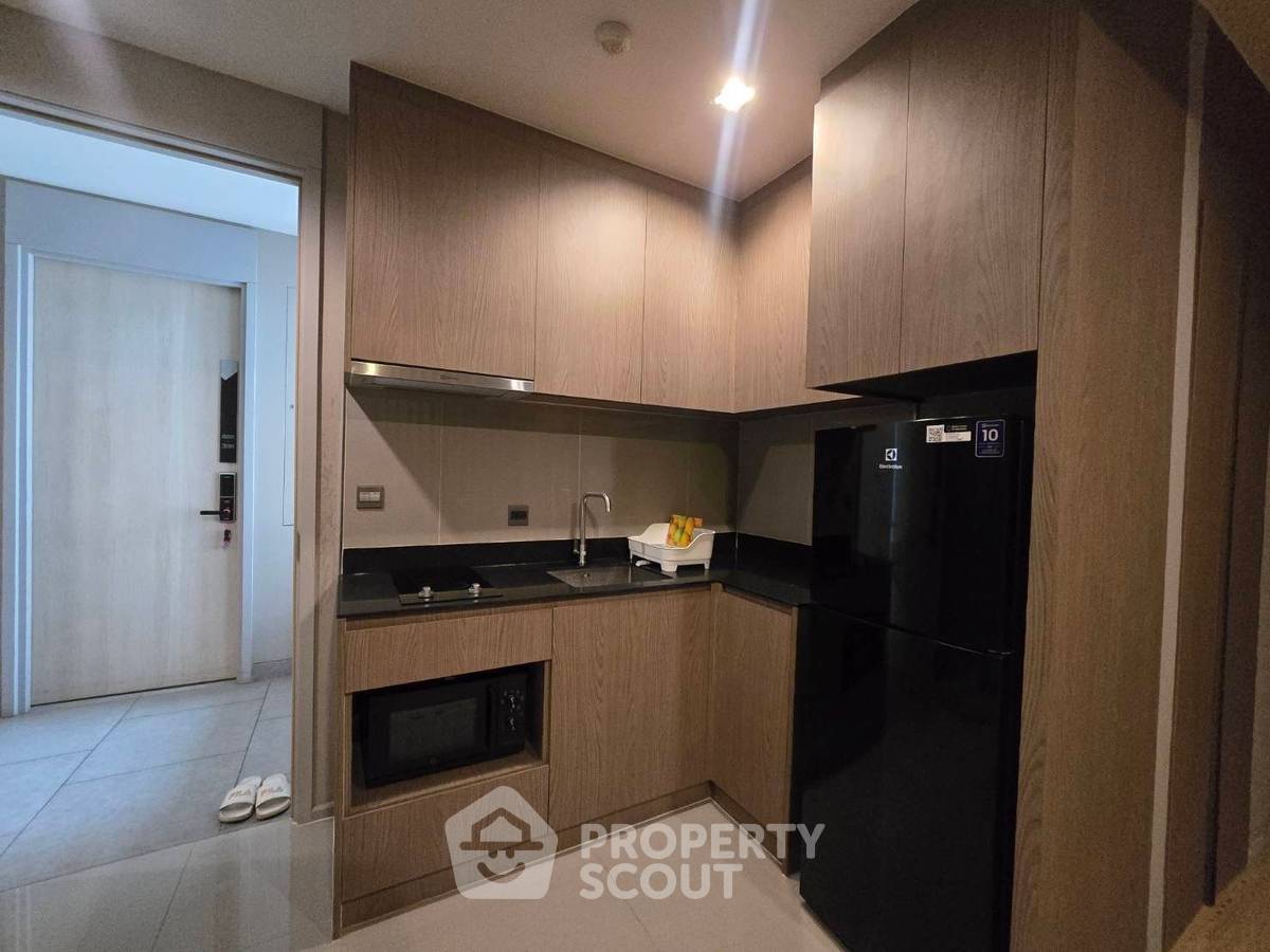picture 28th-Floor 2-BR 65 Sqm Condo At M Jatujak, 400m To BTS Saphan Khwai (ID 2279595) - 2/11