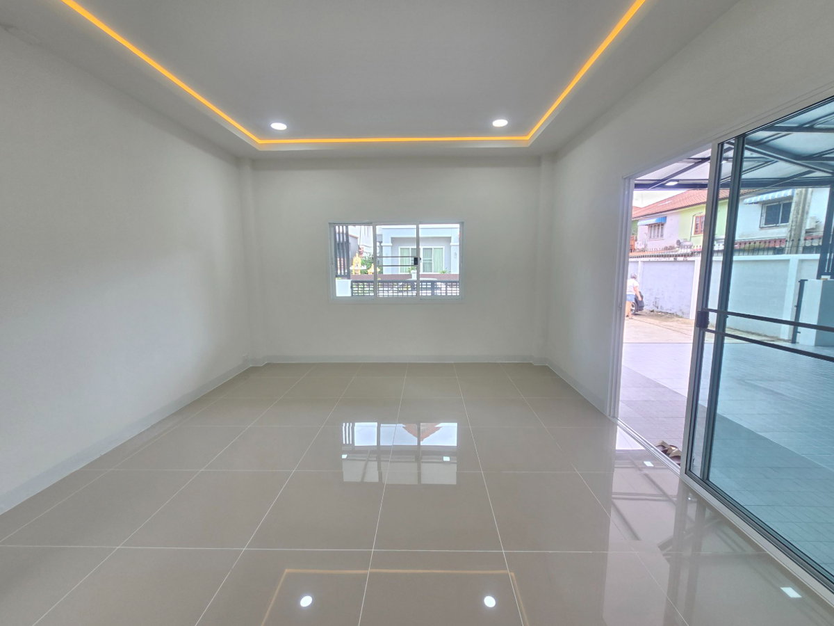 รูป บ้านเดี่ยวหลังใหญ่ ทำเลดีมาก หลังมุมใน เนื้อที่กว้างขวาง ตกแต่งใหม่ทั้งหลัง พร้อมอยู่ หมู่บ้านพนาสนธิ์การ์เด้นโฮม6 หทัยราษฎร์39 ใกล้ทางด่วน - รูปที่ 13/44