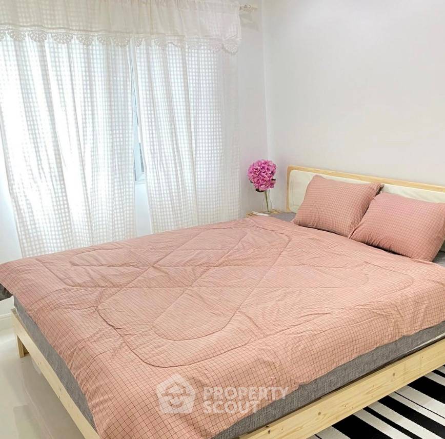 picture 2-BR Condo For Sale, A Space Asoke Hide Away Near MRT Phra Ram 9 (ID 3060350) - 2/5