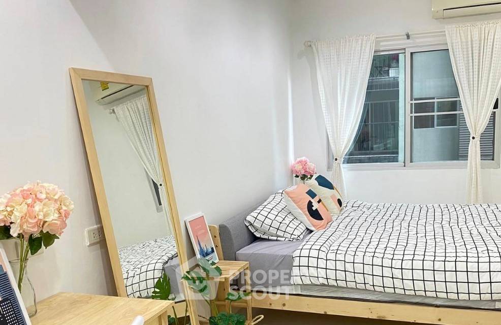 picture 2-BR Condo For Sale, A Space Asoke Hide Away Near MRT Phra Ram 9 (ID 3060350) - 5/5