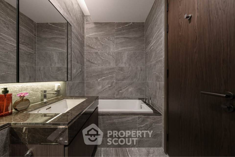 picture 1-BR Condo At The Esse Sukhumvit 36, 70m To BTS Thong Lor (ID 3061787) - 4/10