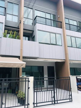 3-story townhome for rent, Baan Klang Muang Ratchaphruek, near the Red Line Skytrain