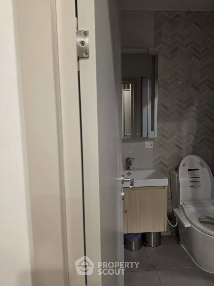 picture High-Floor 1-BR 35 Sqm at Oka Haus Sukhumvit 36,  BTS Thong Lor (ID 3060726) - 6/6
