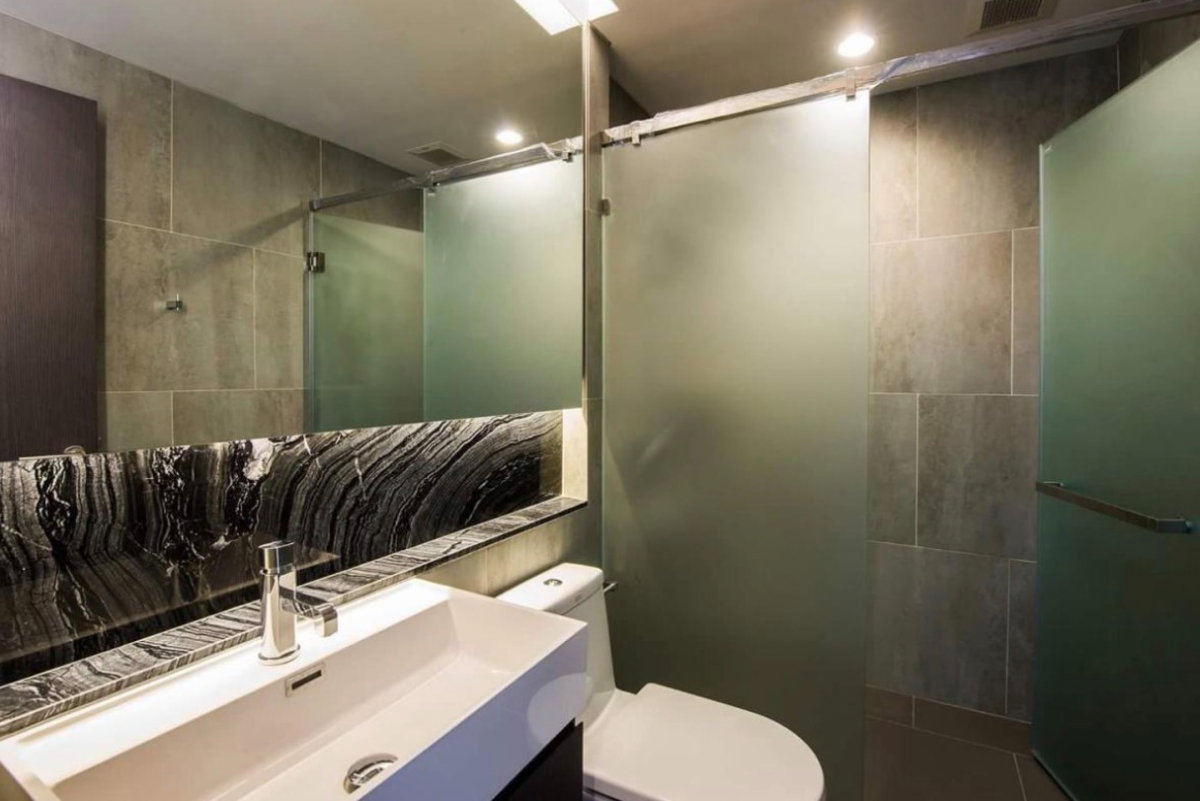 picture 1 Bedroom condo at The Lumpini 24, near BTS Phrom Phong. - 4/7