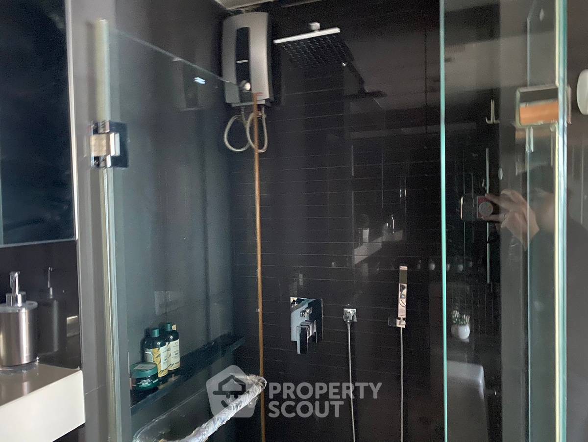picture 2-BR 67 Sqm, 19th-Floor At Rhythm Sathorn, 300m to BTS Saphan Taksin (ID 1695912) - 5/9