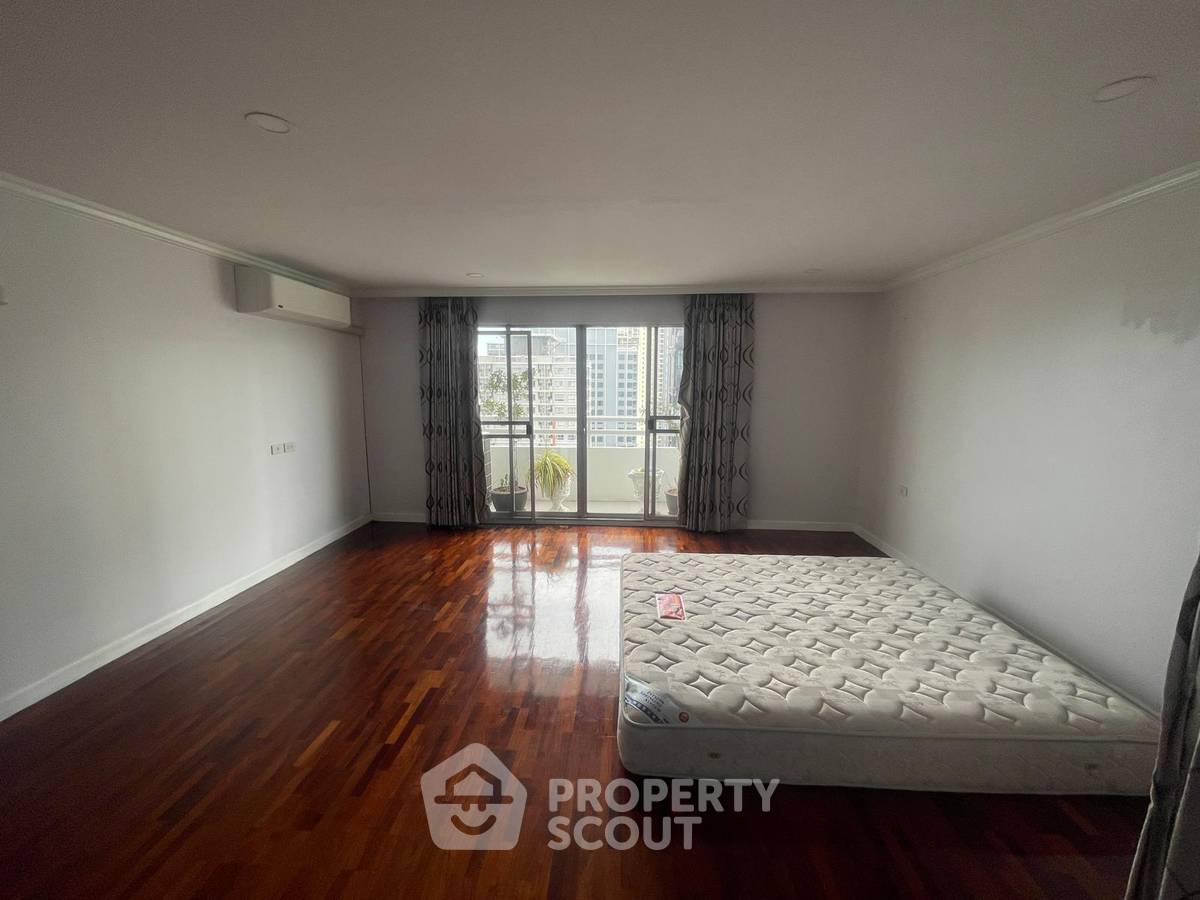 รูป คอนโด 3 ห้องนอน 250 ตร.ม. ชั้น 31 โครงการ Regent On The Park 1 (สุขุมวิท 26) ใกล้ BTS พร้อมพงษ์ 400 ม. (ID 3060468) - รูปที่ 7/16