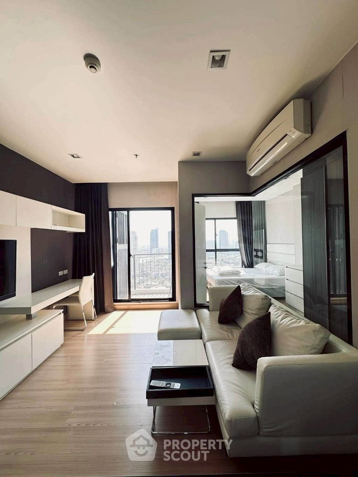 picture High-Floor 1-BR 38 Sqm Urbano Absolute Near BTS Krung Thon Buri (ID 3061680) - 3/13