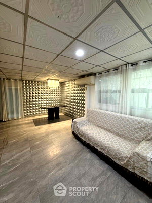 Townhouses for rent Bangkok : 3-BR Townhouse For Rent In Khlong Chan, Bang Kapi (100 Sqm) (ID 3061605)