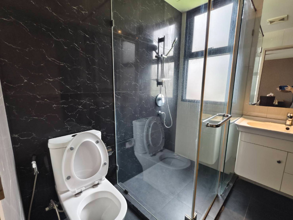 picture Condo for rent at The Unique 62/1, near BTS Bang Chak. Free shuttle service to BTS available. - 10/12