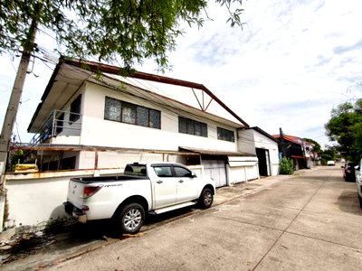 Factory for rent : Warehouse / Factory for Rent Dok Mai Subdistrict, Prawet District, Bangkok, Thailand
