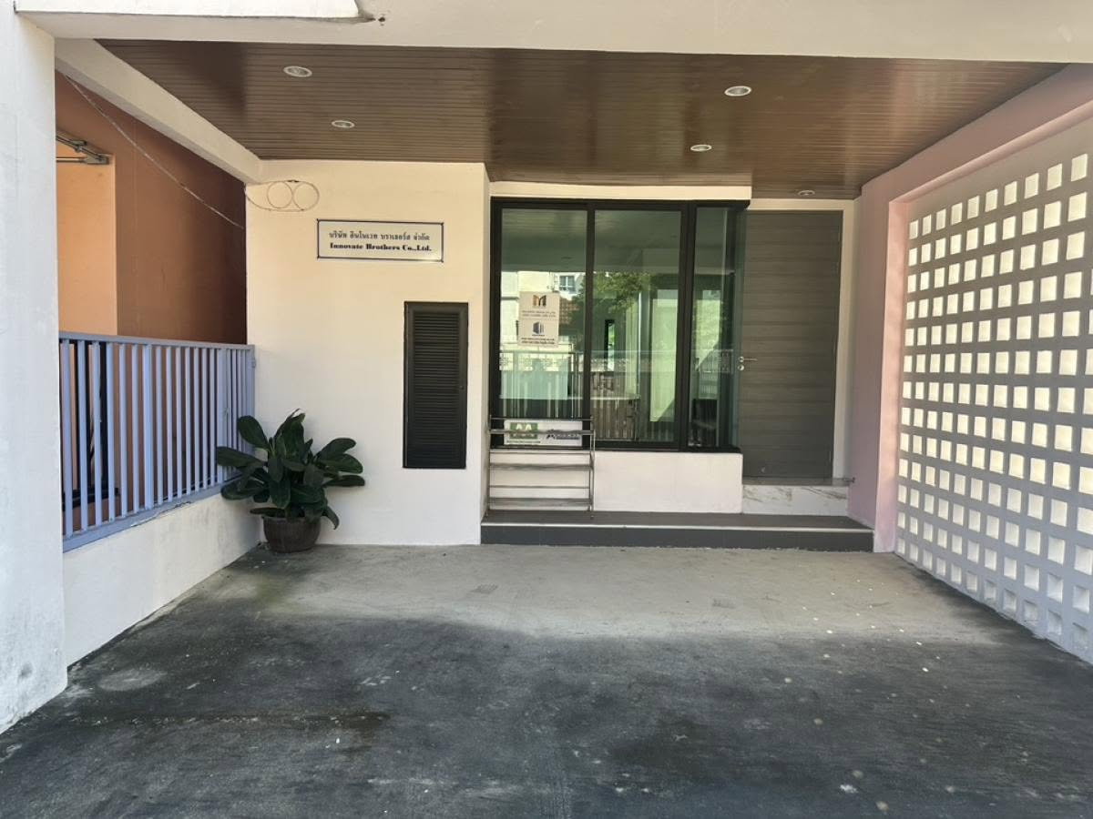 รูป WS8045 🏡 ให้เช่า ทาวน์โฮม 3 ชั้น ลาดพร้าว 18 แยก 4 หลังมุม ใกล้ MRT ลาดพร้าว เพียง 700 เมตร ราคาเช่า 55,000 บาท/เดือน - รูปที่ 19/29