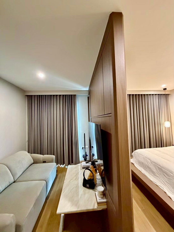 รูป ขายบ้านหรู Baan Klang Muang The Edition โยธินพัฒนา ราคาพิเศษ ขายขาดทุน ฟรี Built-in ทั้งหลัง มูลค่ากว่า 3.8 ล้านบาท บ้านพร้อมเข้าอยู่ - รูปที่ 16/28