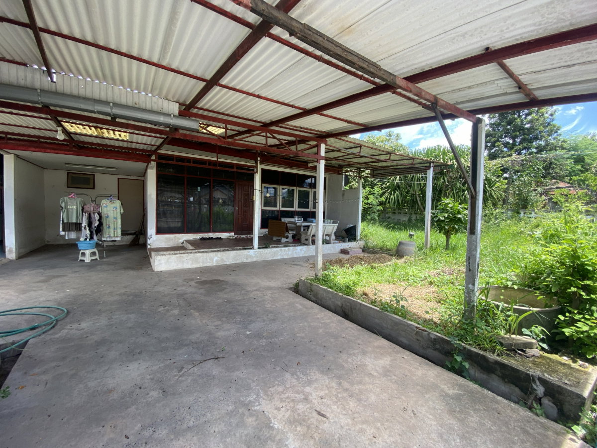 รูป ขาย บ้านเดี่ยว พร้อมผู้เช่า ขายตามสภาพ หลังมุมเป็นส่วนตัว - รูปที่ 2/5