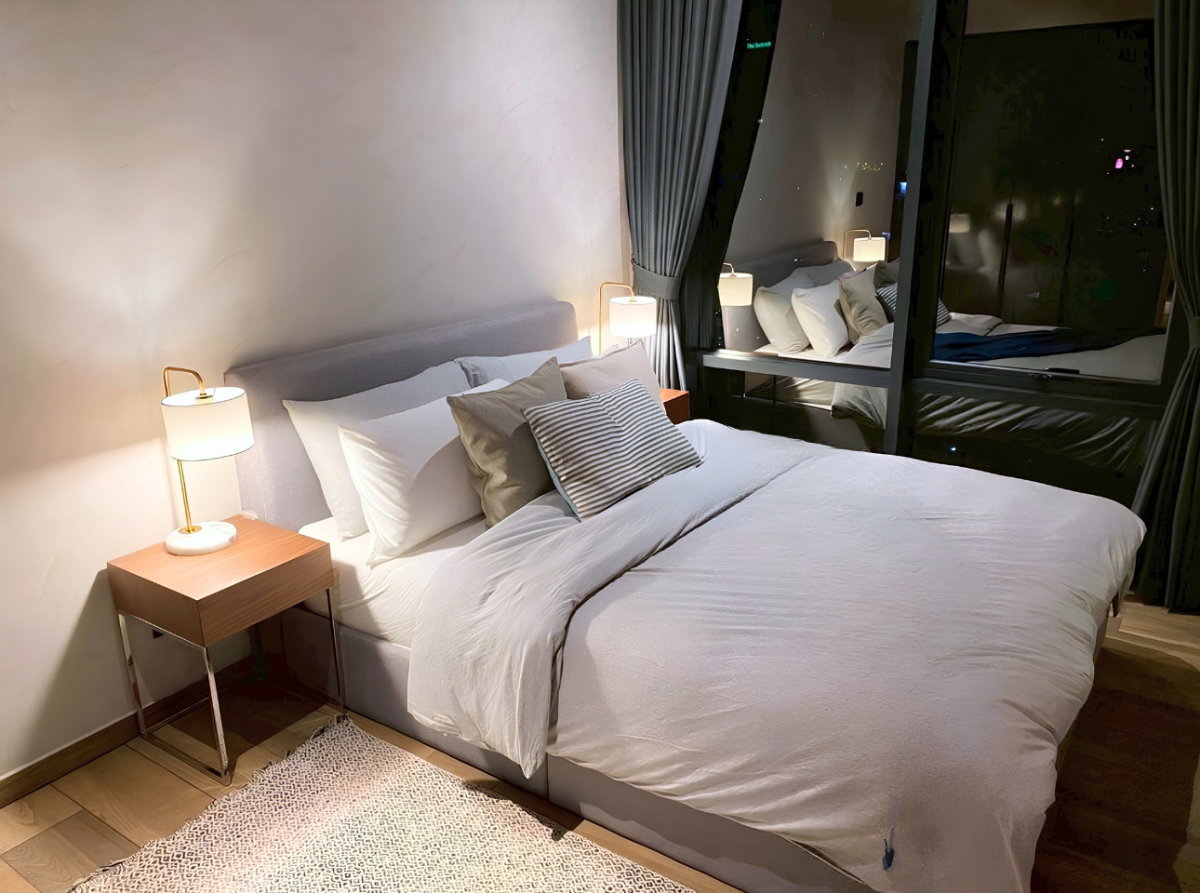 รูป 🔥 The Lofts Asoke ห้อง Luxury Loft 85 ตร.ม. ชั้น 25 เพียง 95,000 บาท ✨ วิวเมืองสวย ใกล้ BTS อโศก, MRT เพชรบุรี และ Terminal 21 พร้อมเข้าอยู่ 🏙️ - รูปที่ 4/6