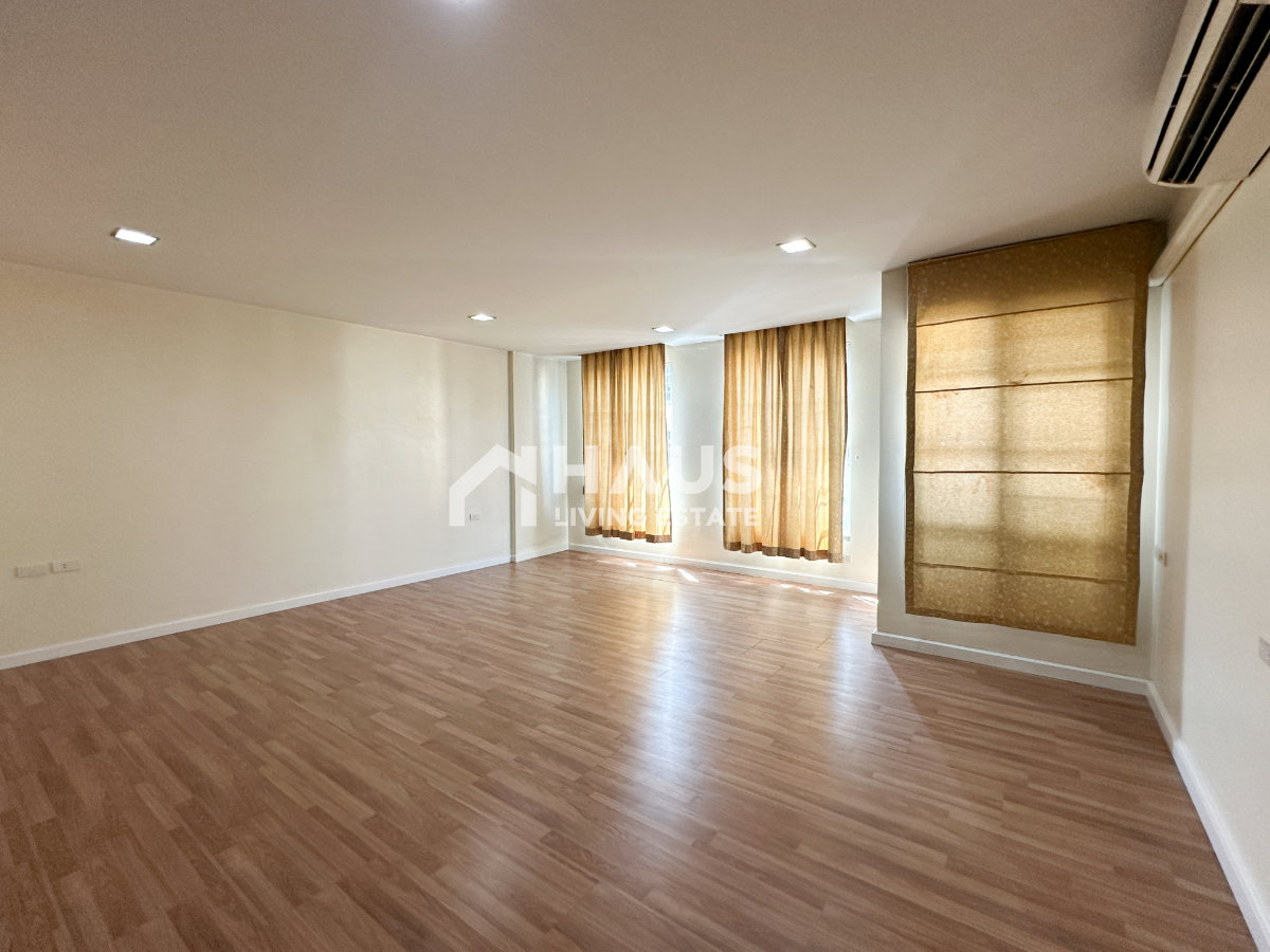 picture Baan Klang Mueang The Paris Ratchavipha / 4 Bedrooms #TPCC070 - 11/32