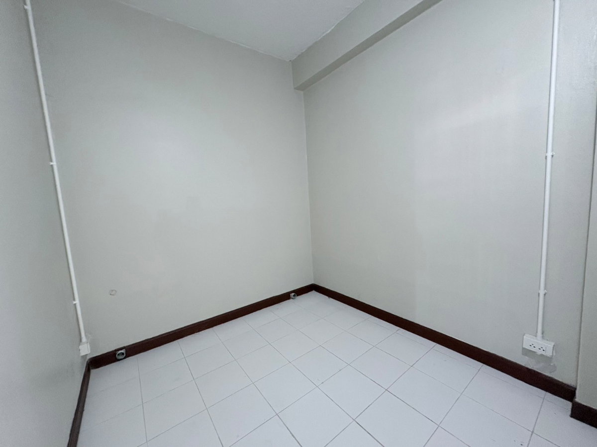 รูป ให้เช่าบ้านรีโนเวตใหม่ ใจกลางสาทร–เย็นอากาศ | Yenakart Residence | Private Residence เพียง 19 หลัง  - รูปที่ 37/42