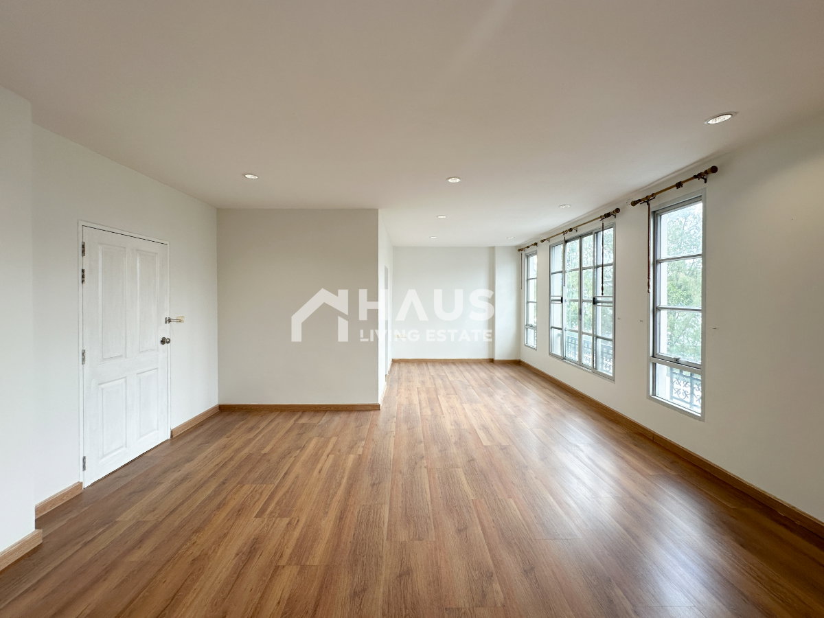 picture Baan Klang Mueang The Paris Ratchavipha / 4 Bedrooms #TPCC069 - 16/30