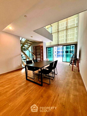 Condos for sale : 2-BR Condo For Sale At The Room Sukhumvit 21, High-Floor 17th Near MRT Sukhumvit (ID 3063023)