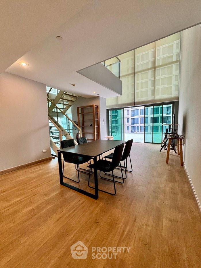 picture 2-BR Condo At The Room Sukhumvit 21, 17th Floor, MRT Sukhumvit (ID 3063023) - 1/9