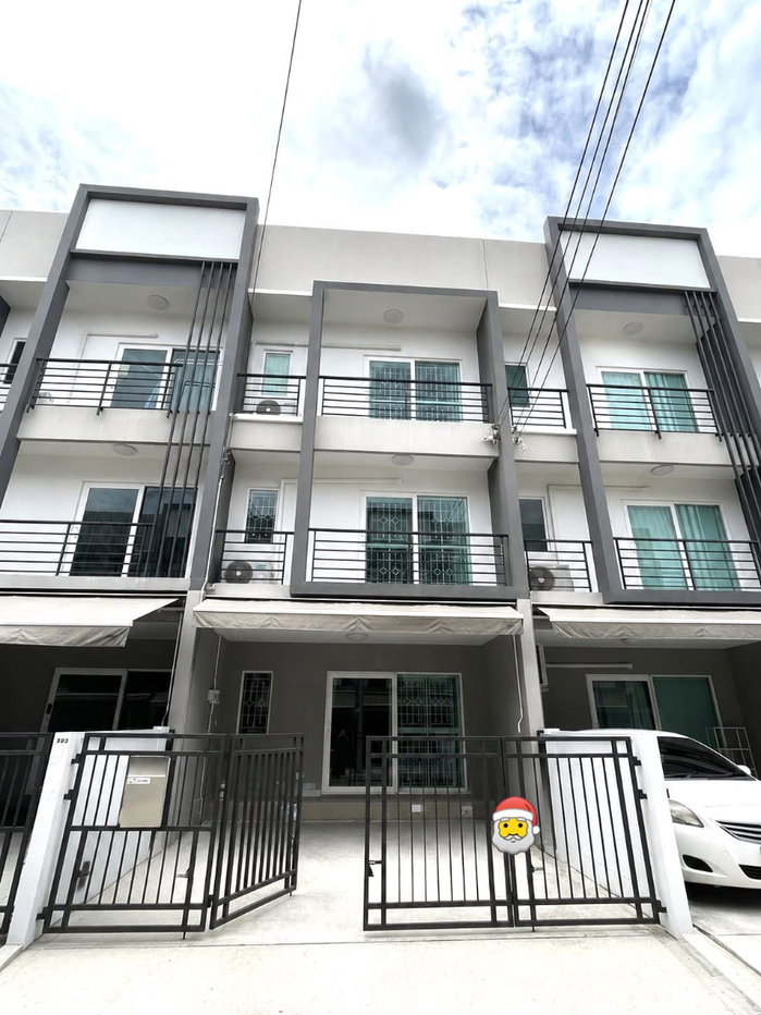 รูป 🏡✨ ให้เช่าทาวน์โฮม 3 ชั้น บ้านกลางเมือง สวนหลวง 3 ห้องนอน 3 ห้องน้ำ 3 ห้องนอน 3 ห้องน้ำ บ้านใหม่ พร้อมเข้าอยู่ | รองรับ EV Charger |  - รูปที่ 1/12