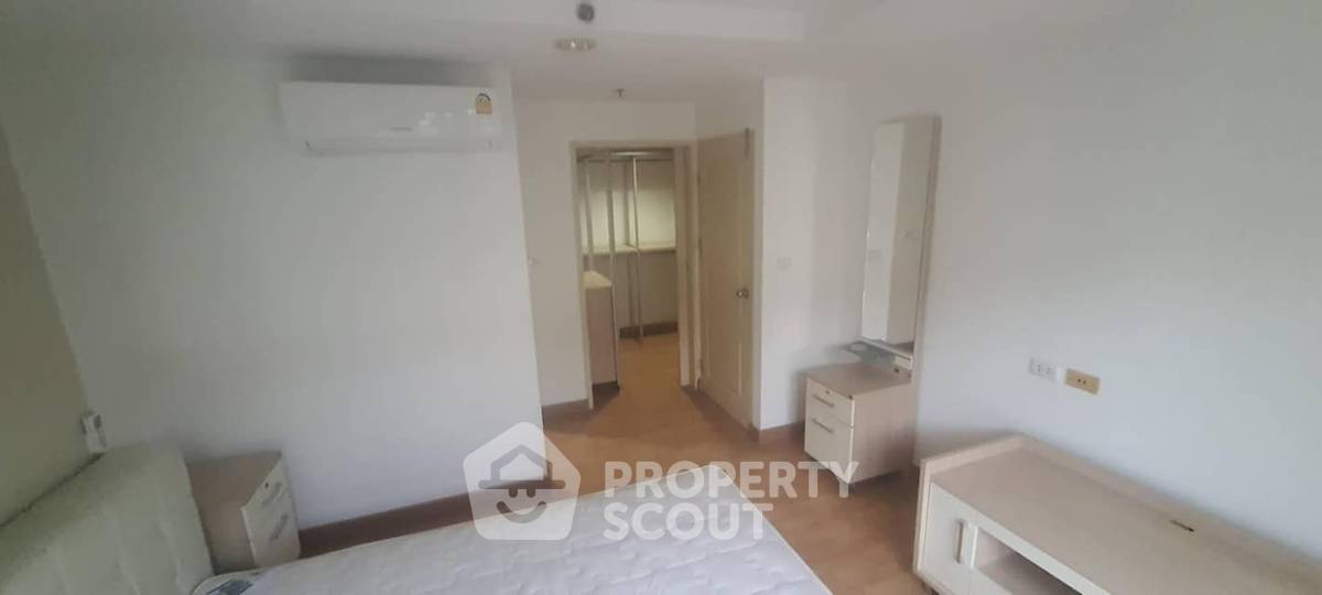 picture 1-BR 46.9 Sqm Condo At The Master Sathorn Executive, 200m to BTS Krung Thon Buri (ID 884008) - 3/8