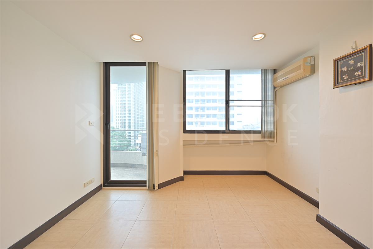 picture Supalai Place Sukhumvit 39 Big discount, full deal - 4/10