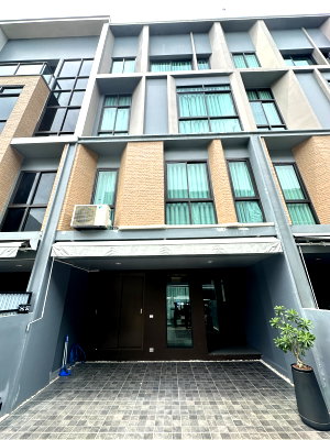 ทาวน์โฮม ม.เกษมบัณฑิต พัฒนาการ : ขาย Estara Haven Pattanakan 20 บ้าน 3 ชั้นครึ่ง 3 ห้องนอน ขายพร้อมผู้เช่า ราคา 12 ล้านบาท