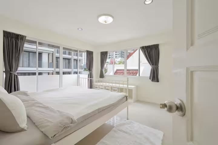 picture 4-Storey Single House for Rent  Sukhumvit 31 Near BTS Phrom Phong  - 9/27