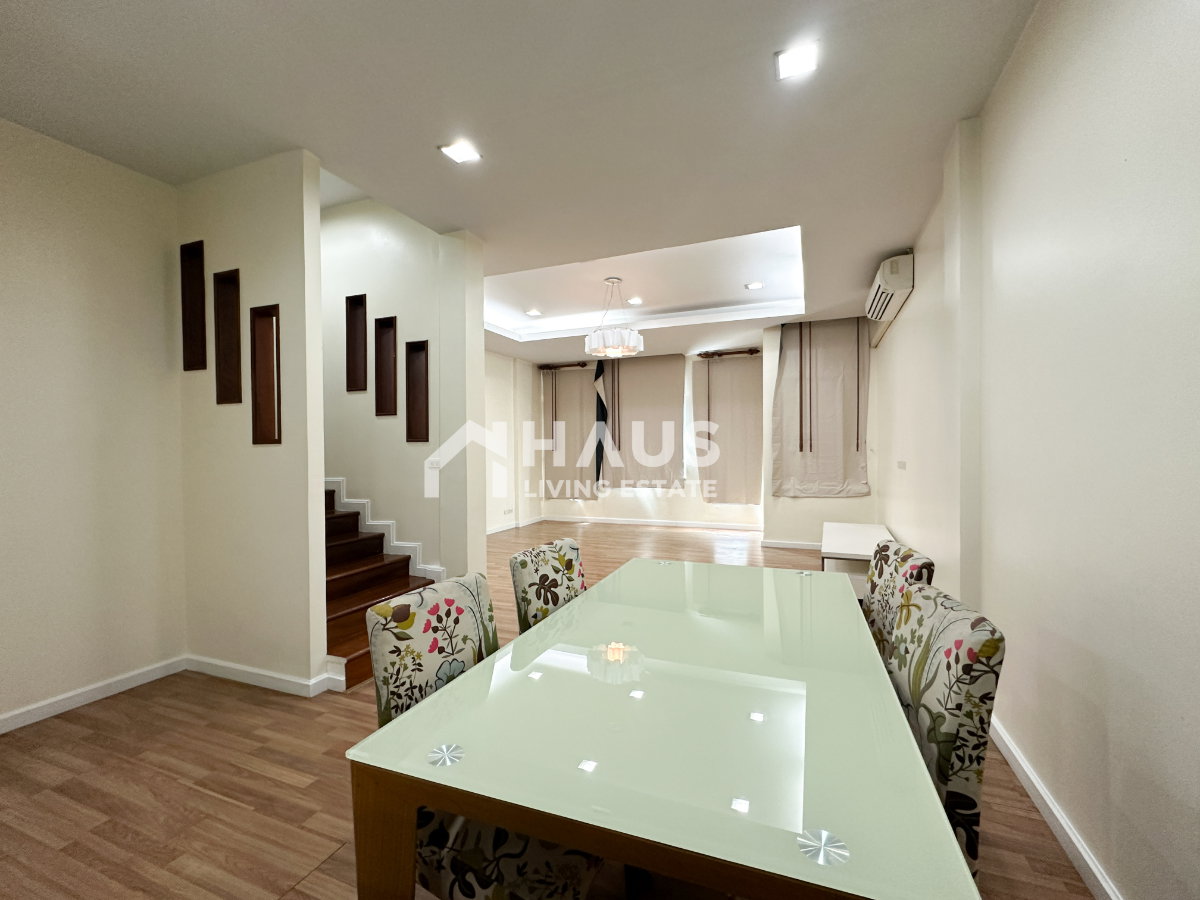 picture Baan Klang Mueang The Paris Ratchavipha / 4 Bedrooms #TPCC070 - 24/32