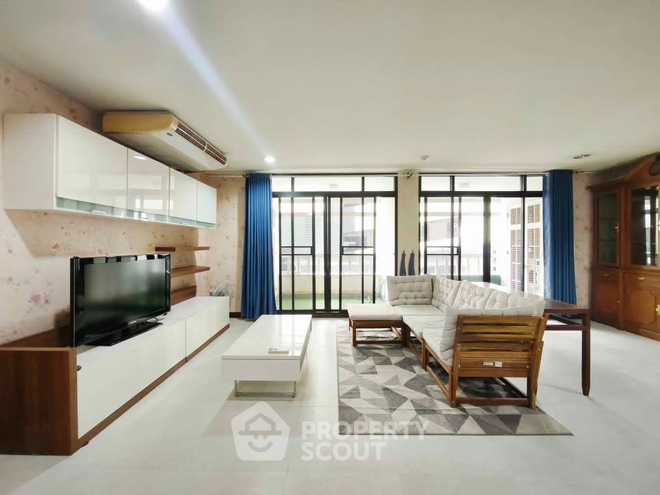 รูป คอนโด 3 ห้องนอน Baan Chan Condominium ใกล้ทองหล่อ | ชั้น 3 (ID 3062984) - รูปที่ 2/20