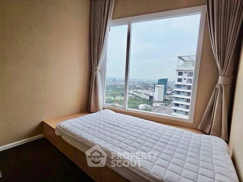 picture High-Floor 2-BR 64 Sqm The Saint Residences, 100m to MRT Phahon Yothin (ID 3062069) - 4/7