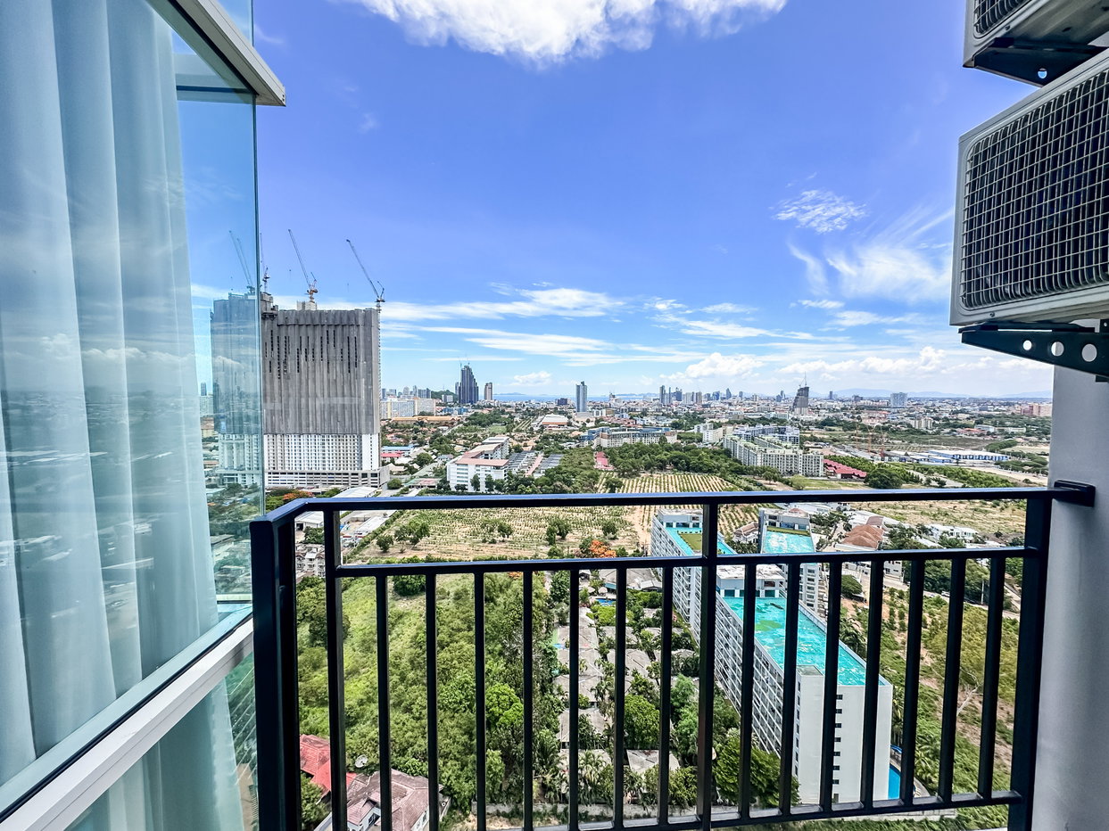รูป The Twin Tower Jomtien 1 Bedroom Sea View Condo for Sale - รูปที่ 7/7