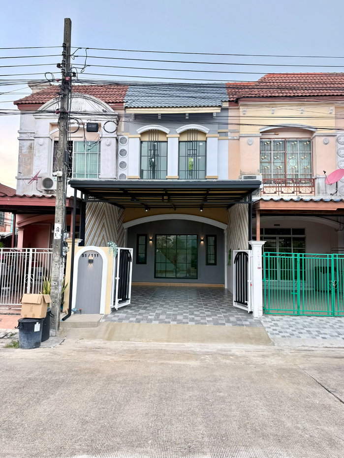 รูป ทาวน์เฮ้าส์2ชั้น รีโนเวทตกแต่งใหม่ น่าอยู่ ทำเลดี ใกล้รถไฟฟ้า, ตลาดมีนบุรี หมู่บ้านรุ่งกิจแกรนด์วิสต้า ถนนหทัยราษฎร์ มีนบุรี ตลาดจตุจักร - รูปที่ 37/38