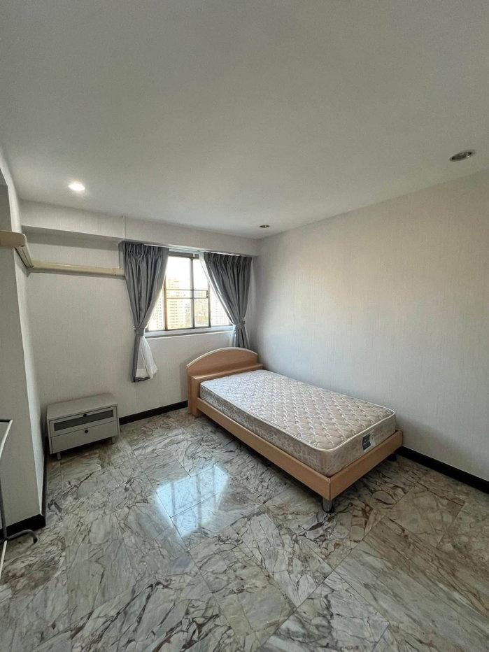 picture 🏙️✨ **Spacious Condo for Rent in Sukhumvit 39 | 165 Sq.m. | Only 400 m from BTS Phrom Phong** ✨🏙️ - 7/10