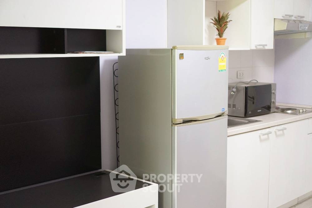 picture Well-Placed 1-BR Condo At The Clover Thonglor Residence, BTS Thong Lor (ID 868903) - 7/9