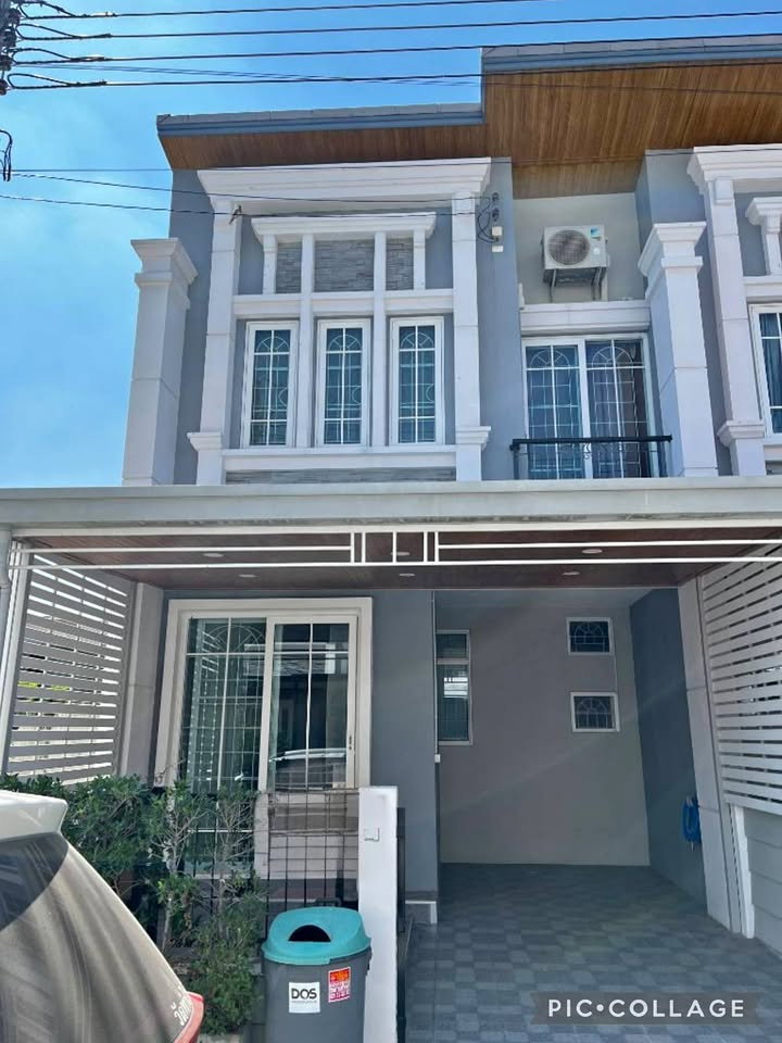 Townhouses for rent : R3089 Townhome For Rent Golden Town Sukhumvit Lasalle