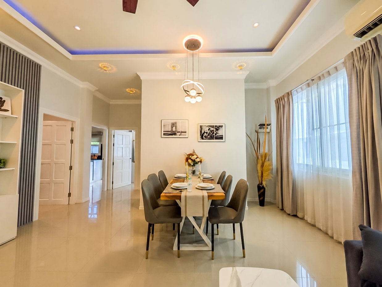 picture Pool Villa for Sale Huay Yai East Pattaya Fully Furnished - 6/25