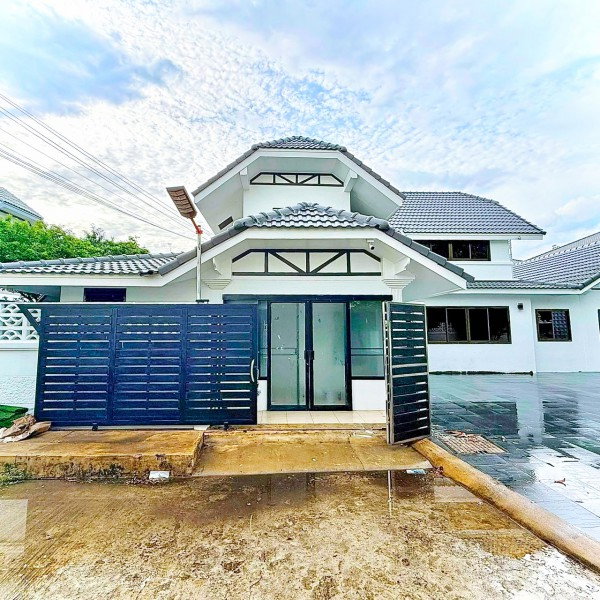 รูป แฮปปี้แลนด์ บ้านเดี่ยวหลังใหญ่ 8นอน คฤหาสน์ ฝึกสุนัขได้ NIDA โลตัสบางกะปิ 2.1กม. 3น้ำ นวมินทร์77-83 96ตร.ว. 450ตร.ม. - รูปที่ 2/8