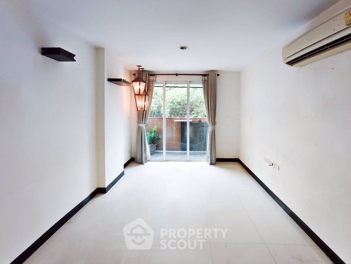 picture 1-BR Condo For Sale Voque Sukhumvit 16, Phrom Phong MRT Queen Sirikit (ID 2618043) - 15/22
