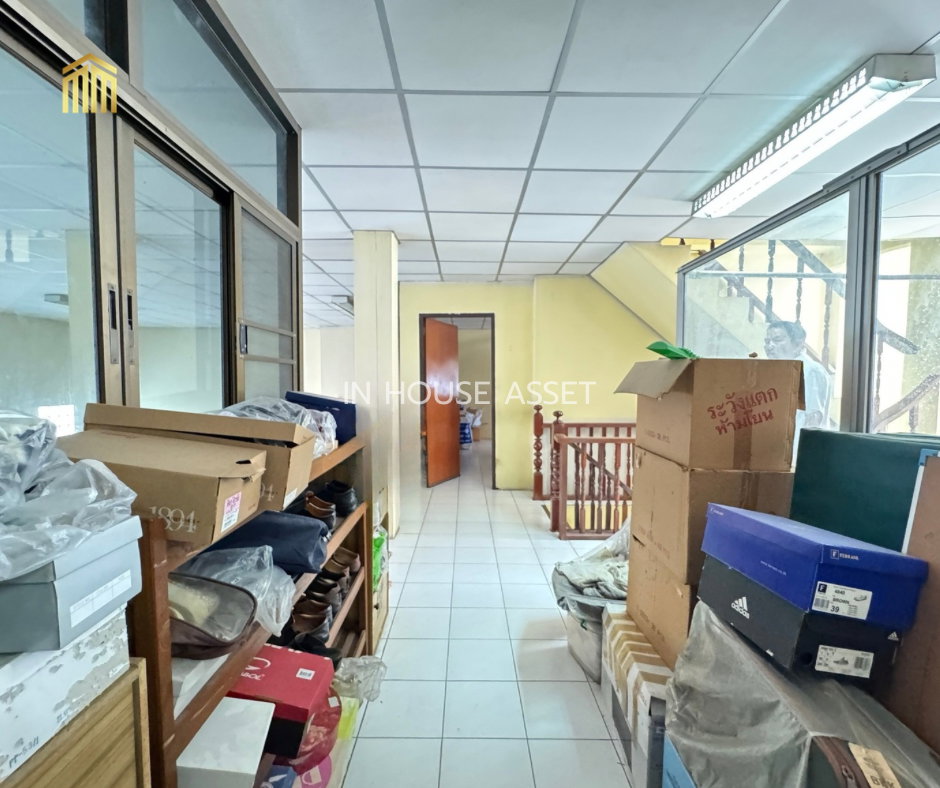รูป ขายบ้านเดี่ยว 3 ชั้น 60 ตร.ว. ห้วยขวาง ซ.ประชาอุทิศ3 ใกล้ MRTห้วยขวาง ต่อเติมเต็มพื้นที่ ทำเลดีมาก - รูปที่ 20/28