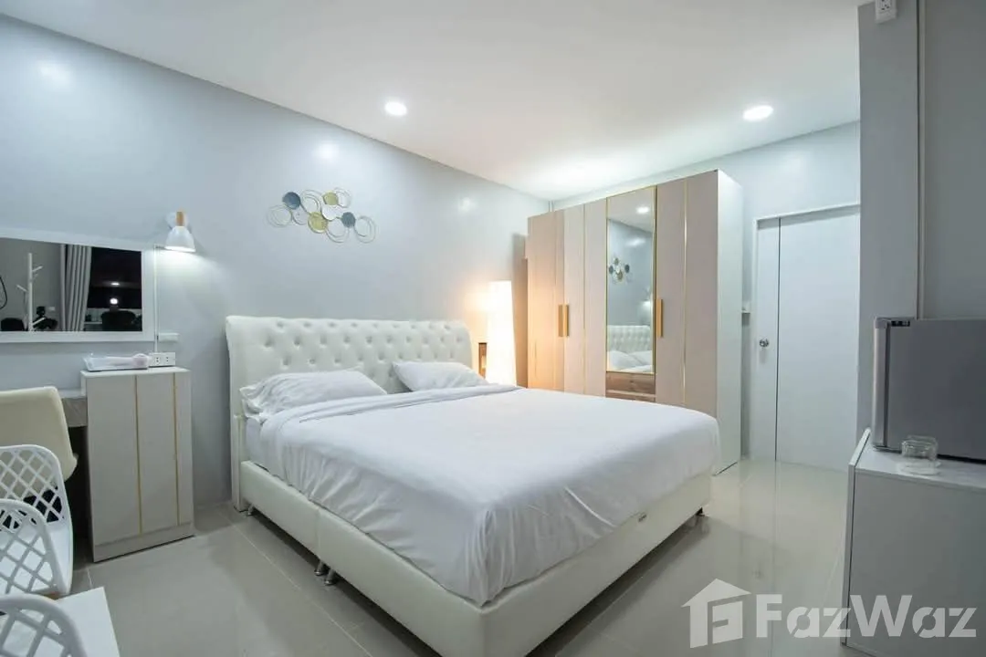 picture Middle House Pool Villa For Rent 2003945 - 8/18